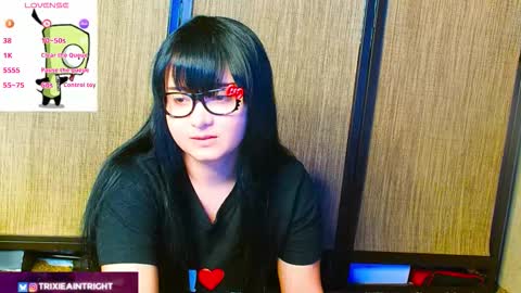 Snapshot of trixiedoescamcam chatting on 22, 10, 2025 trixiedoescamcam online show from 22, 10, 2025