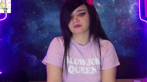 trixiedoescamcam online show from 13, 5, 2026