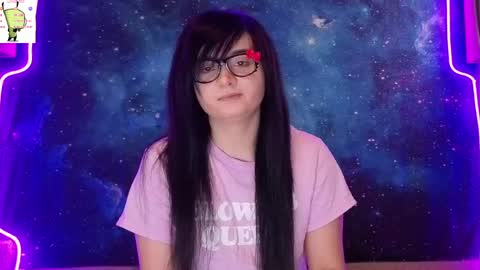 trixiedoescamcam online show from 20, 5, 2026