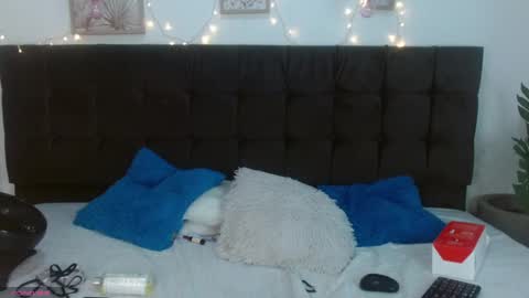 trixy_as online show from 20, 1, 2025