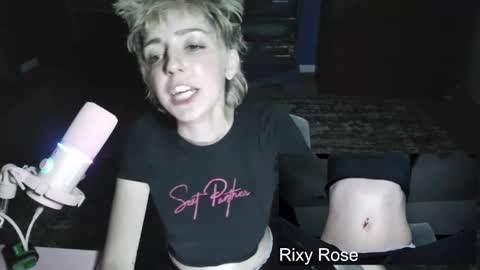 RixyRose online show from 15, 10, 2025