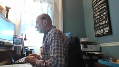 Snapshot of trodgers136 chatting on 12, 2, 2025 TRodgers online show from 12, 2, 2025