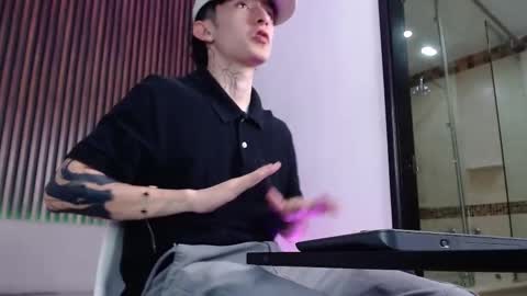 Troy online show from 30, 9, 2025