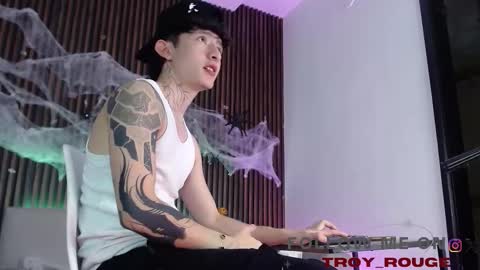 Troy online show from 23, 10, 2025