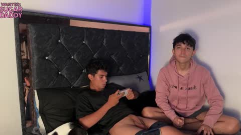 Snapshot of troye_lex chatting on 1, 10, 2025 troye_lex online show from 1, 10, 2025