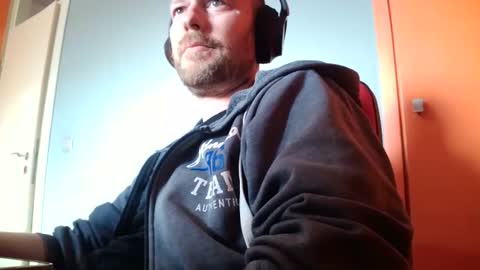 Snapshot of truble1 chatting on 16, 2, 2026 eros online show from 16, 2, 2026