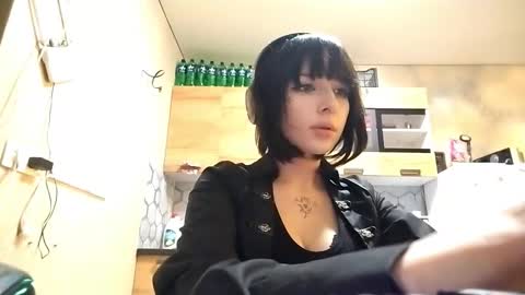 Snapshot of trudymersereau chatting on 18, 1, 2026 Poly online show from 18, 1, 2026