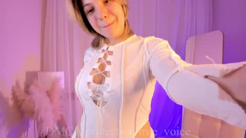 Snapshot of true_voice chatting on 23, 4, 2026 Emma online show from 23, 4, 2026