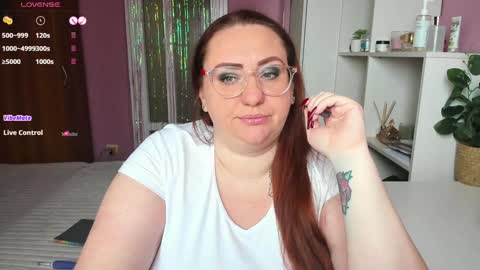 Adelle online show from 31, 1, 2025