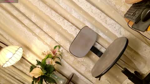Chloe online show from 28, 5, 2026