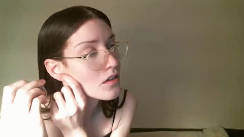 Snapshot of ts_librarian chatting on 8, 3, 2025 Elisabeth online show from 8, 3, 2025