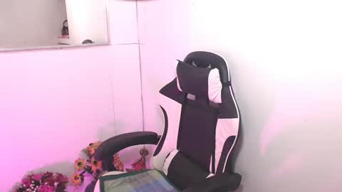 ts_lovelicious online show from 11, 11, 2025