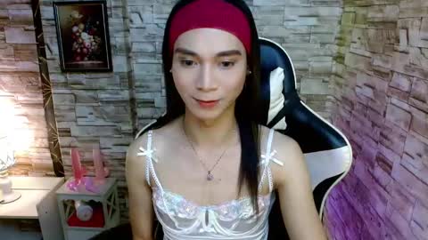 Snapshot of tscumbitch chatting on 20, 2, 2025 Tina online show from 20, 2, 2025