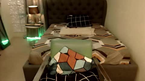 Snapshot of tshugescock chatting on 29, 10, 2025 SEDUCTIVEmistresCUMS online show from 29, 10, 2025