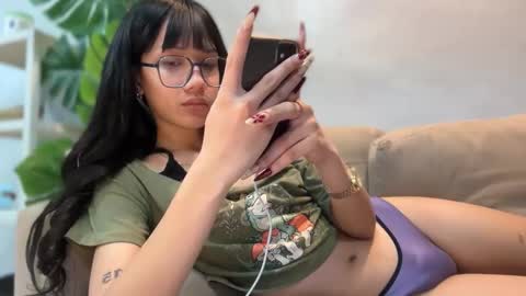 Snapshot of tskendall_collins chatting on 10, 9, 2025 kendall online show from 10, 9, 2025