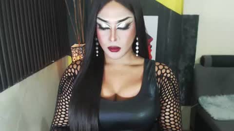 Snapshot of tsmamahmerslove chatting on 15, 7, 2026 Nicoleeee online show from 15, 7, 2026