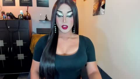 Snapshot of tsmamahmerslove chatting on 1, 8, 2026 Nicoleeee online show from 1, 8, 2026