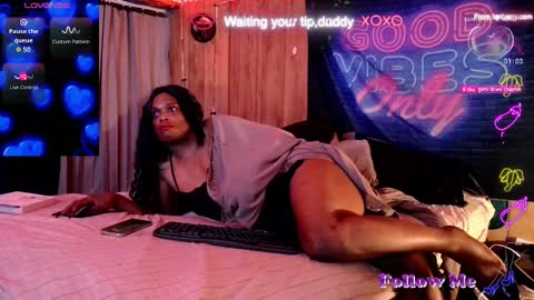 Snapshot of tsnitra chatting on 23, 9, 2025 TsNitra online show from 23, 9, 2025