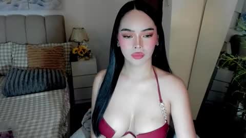 Snapshot of tspearlofasia chatting on 22, 4, 2026 Graciella online show from 22, 4, 2026