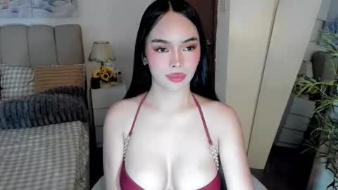 Snapshot of tspearlofasia chatting on 24, 4, 2026 Graciella online show from 24, 4, 2026