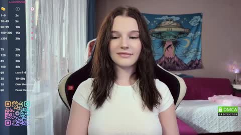 Snapshot of tsukuemi_no_mikoto chatting on 2, 4, 2026 Sonya on vacation until online show from 2, 4, 2026