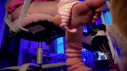 MOCHI NEXT DOOR online show from 31, 3, 2026