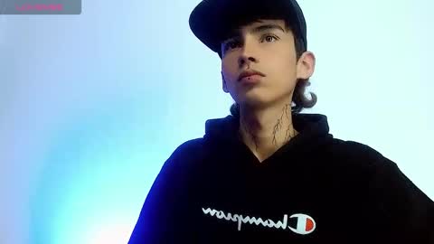 Snapshot of ttimy_x_boy chatting on 18, 11, 2025 ttimy online show from 18, 11, 2025