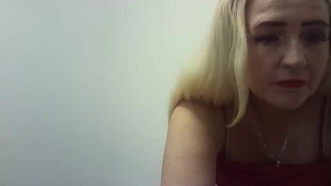 Snapshot of ttrnynela chatting on 14, 10, 2025 Ttrnynela online show from 14, 10, 2025