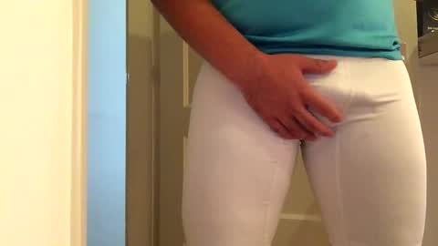 Snapshot of ttt94xxx chatting on 24, 9, 2025 Tommy online show from 24, 9, 2025