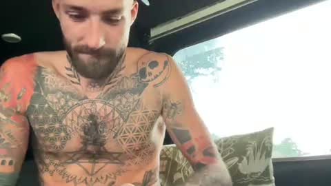 Tuhands online show from 16, 9, 2025