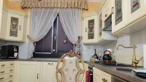 Snapshot of tunderose chatting on 1, 3, 2025 Tunde online show from 1, 3, 2025