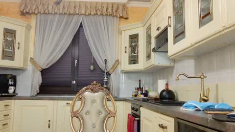 Snapshot of tunderose chatting on 4, 3, 2025 Tunde online show from 4, 3, 2025