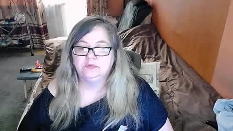 Snapshot of tviks chatting on 21, 2, 2025 Lana online show from 21, 2, 2025