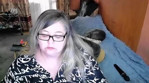 Snapshot of tviks chatting on 26, 2, 2025 Lana online show from 26, 2, 2025