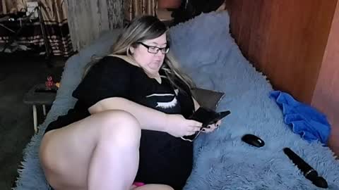 Snapshot of tviks chatting on 2, 3, 2025 Lana online show from 2, 3, 2025
