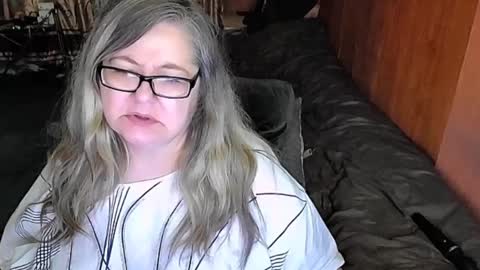 Snapshot of tviks chatting on 3, 3, 2025 Lana online show from 3, 3, 2025