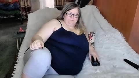 Snapshot of tviks chatting on 11, 3, 2025 Lana online show from 11, 3, 2025