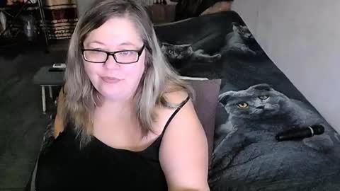 Lana online show from 9, 2, 2026