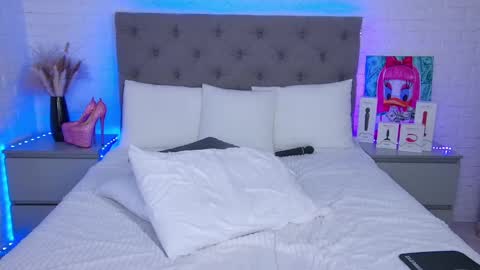 Hallie online show from 18, 2, 2025