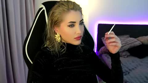 Snapshot of tweety_twist chatting on 11, 3, 2026 MayCarrey online show from 11, 3, 2026