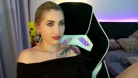 Snapshot of tweety_twist chatting on 19, 3, 2026 MayCarrey online show from 19, 3, 2026