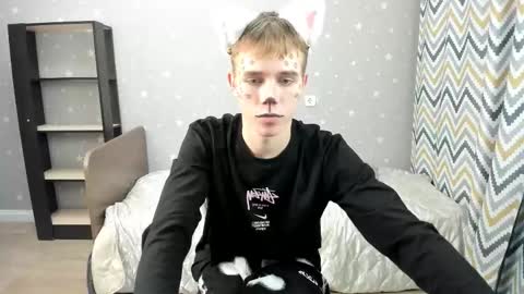 Snapshot of twelveeek chatting on 30, 10, 2025 Angus online show from 30, 10, 2025