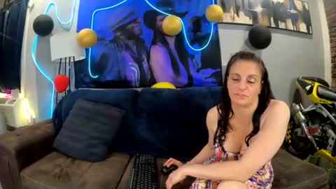 twicethetease2 online show from 9, 7, 2026