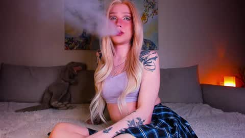 Snapshot of twiinkie_pie chatting on 4, 1, 2025 Maria 3 online show from 4, 1, 2025