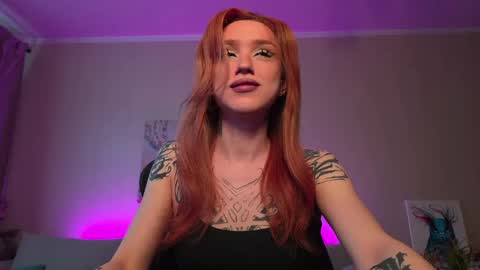 Snapshot of twiinkie_pie chatting on 19, 4, 2026 Maria 3 online show from 19, 4, 2026
