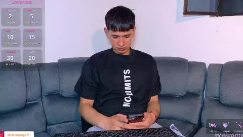 Snapshot of twink_daren chatting on 17, 4, 2026 Mr Daren online show from 17, 4, 2026