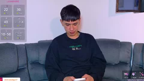 Snapshot of twink_daren chatting on 22, 4, 2026 Mr Daren online show from 22, 4, 2026