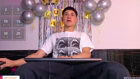 Snapshot of twink_daren chatting on 6, 5, 2026 Mr Daren online show from 6, 5, 2026