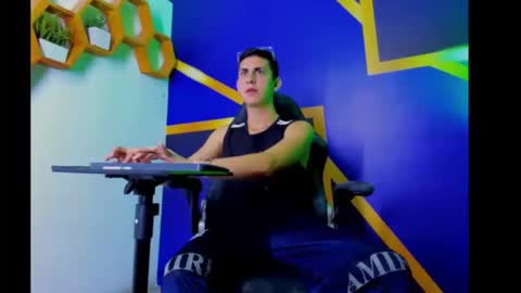 twink_scott19 online show from 18, 10, 2025