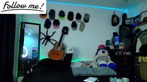 Snapshot of twink_sebas_ chatting on 6, 12, 2024 Bad boy sebastian online show from 6, 12, 2024
